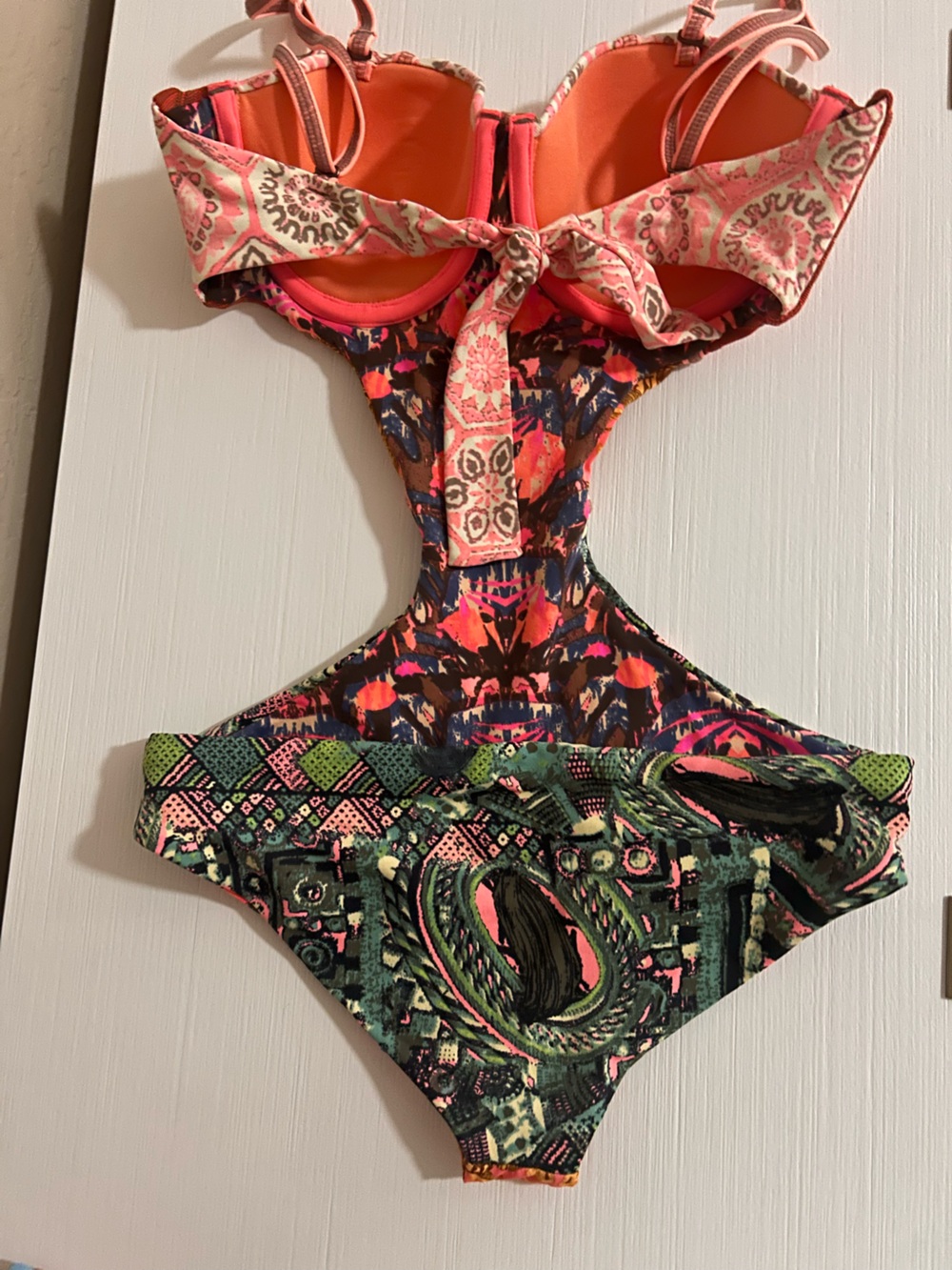 🌊🌺🐬Maaji Multicolor Removable Straps One-Piece Side Cut Out Swimsuit🌊🌸🌴 - Picture 3 of 15